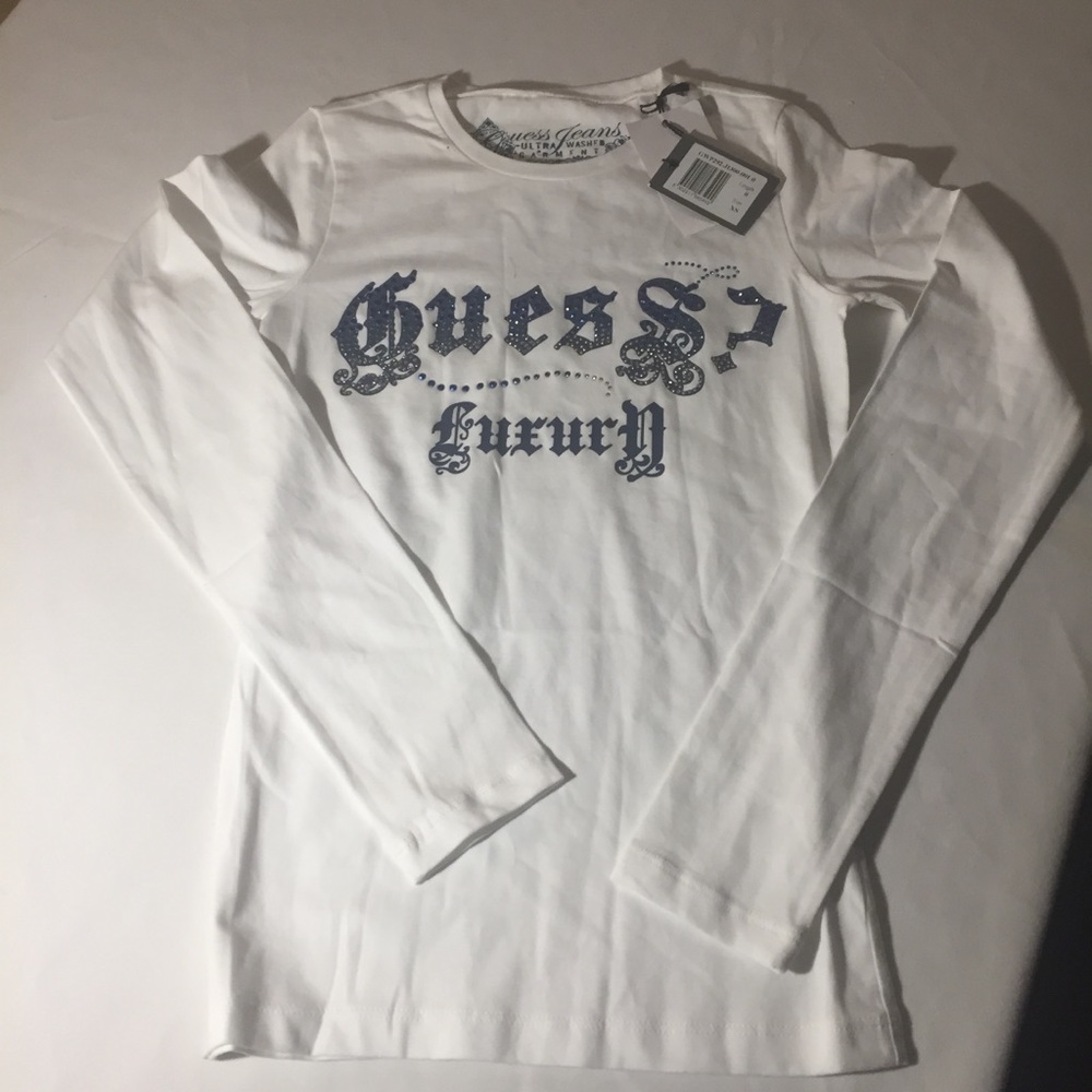 Guess long sleeved t-shirt